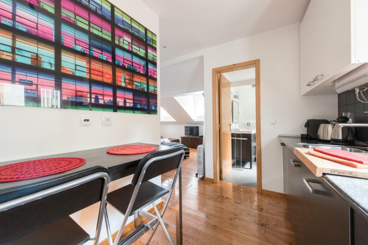 Cozy Apartment In Bairro Alto Lisbon Exterior photo