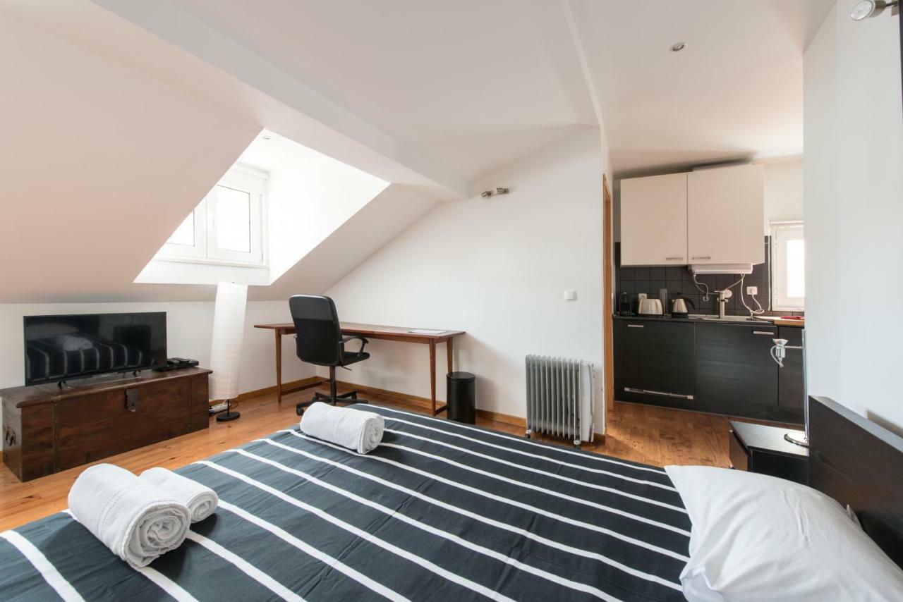 Cozy Apartment In Bairro Alto Lisbon Exterior photo