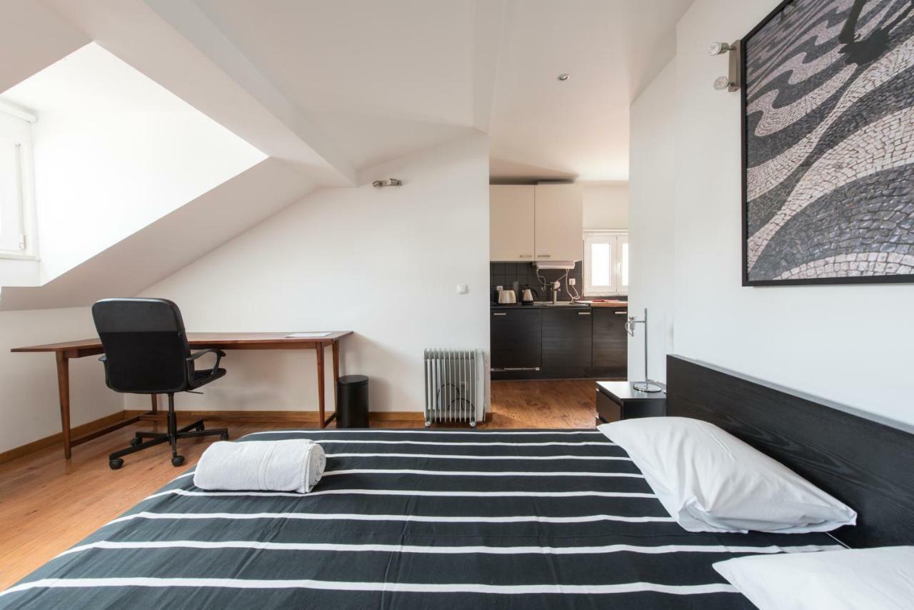 Cozy Apartment In Bairro Alto Lisbon Exterior photo