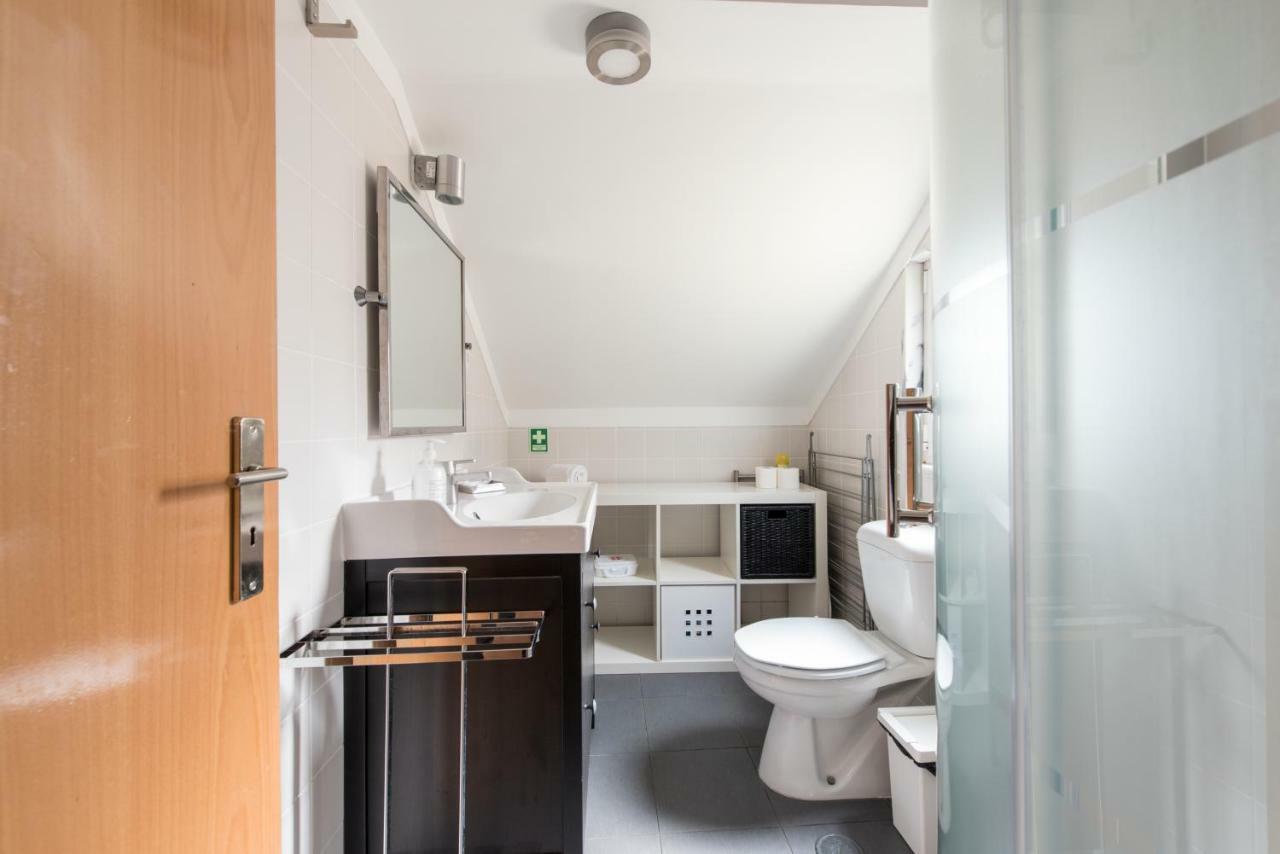 Cozy Apartment In Bairro Alto Lisbon Exterior photo