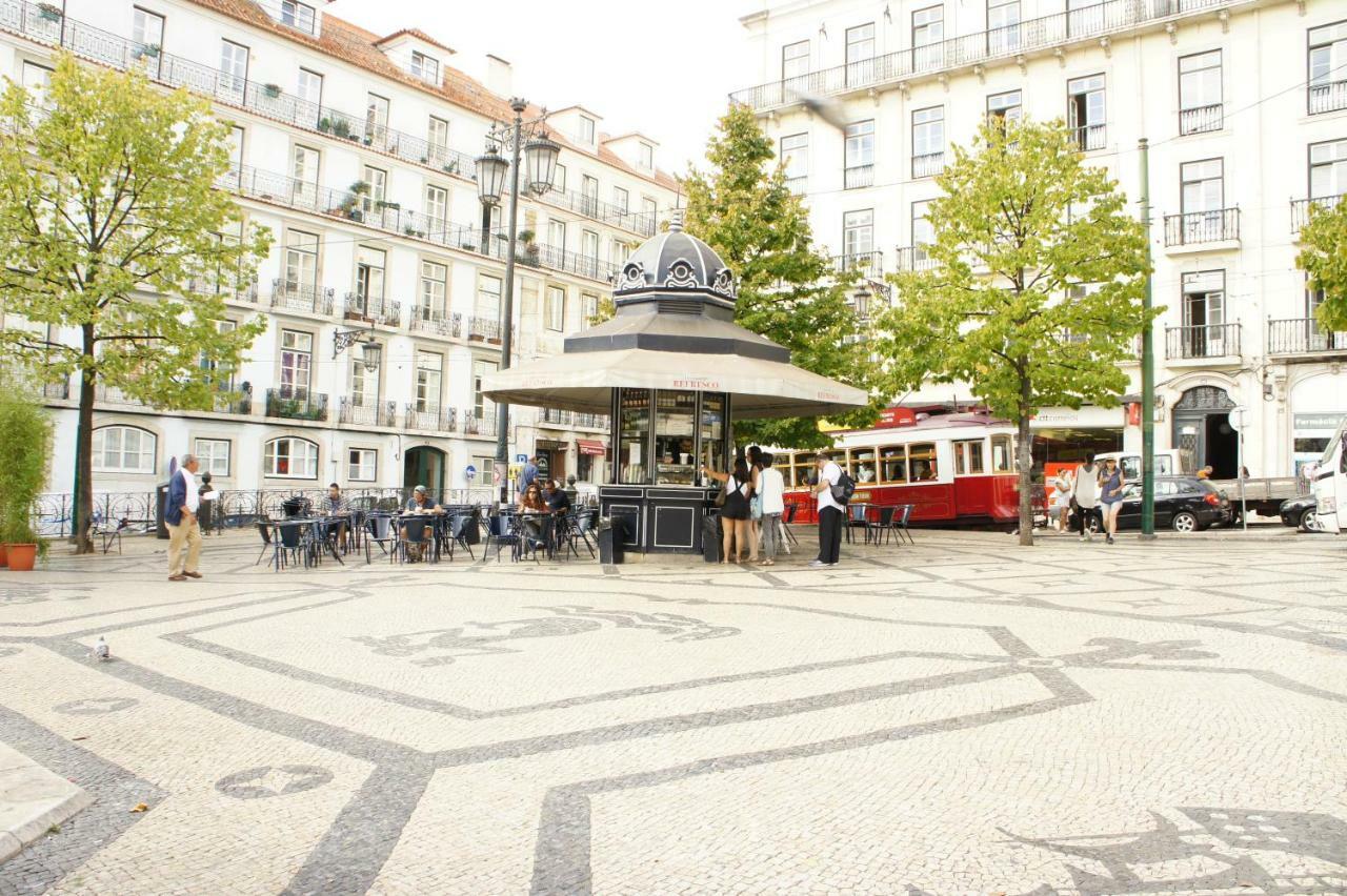 Cozy Apartment In Bairro Alto Lisbon Exterior photo