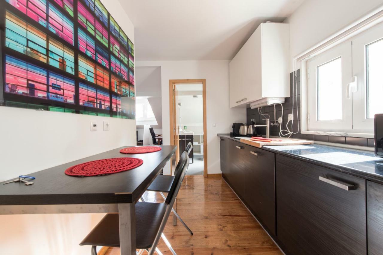 Cozy Apartment In Bairro Alto Lisbon Exterior photo